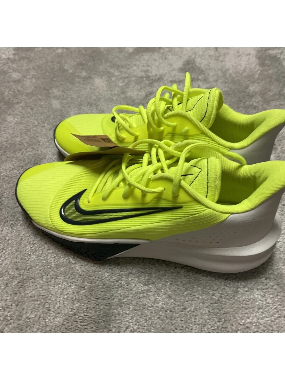 mens nike sneakers size 11.5
